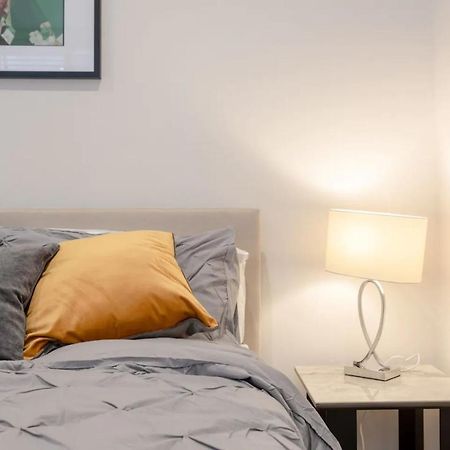 Apartamento Modern Flat In The Heart Of West Londres Exterior foto
